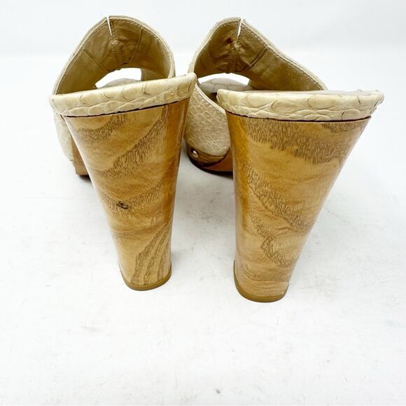 STUART WEITZMAN Leather Heels in Size 8.5 - Picture 6 of 7